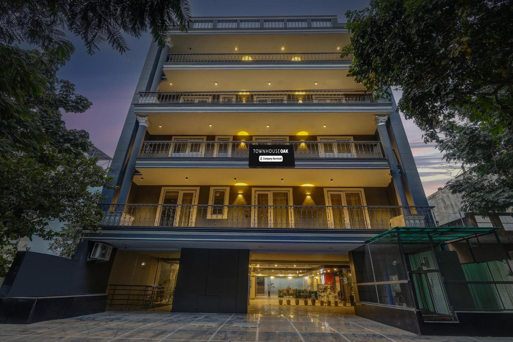 Hotel Super Townhouse Oak Udyog Vihar Gurgaon Exterior foto