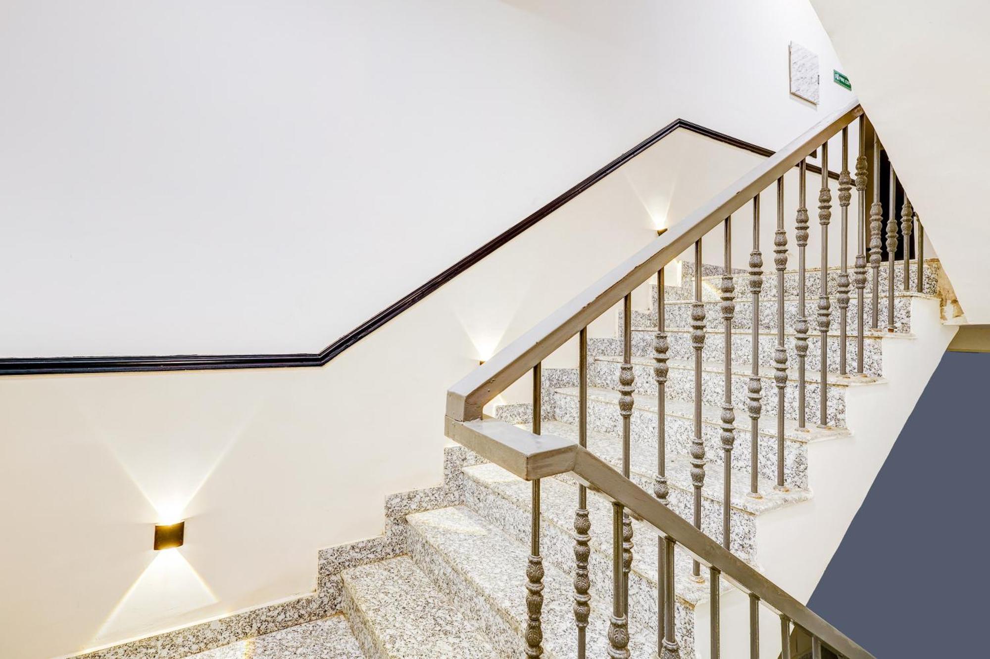 Hotel Super Townhouse Oak Udyog Vihar Gurgaon Exterior foto