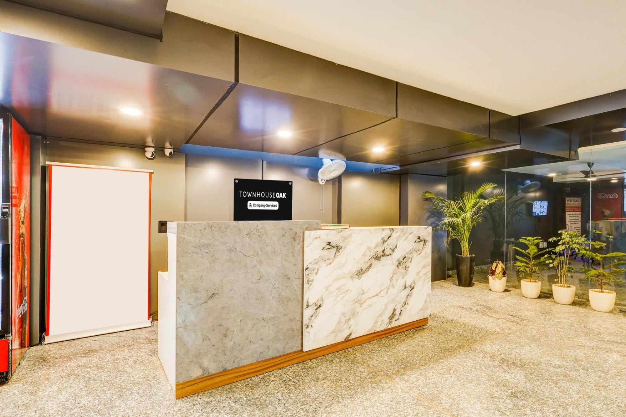 Hotel Super Townhouse Oak Udyog Vihar Gurgaon Exterior foto