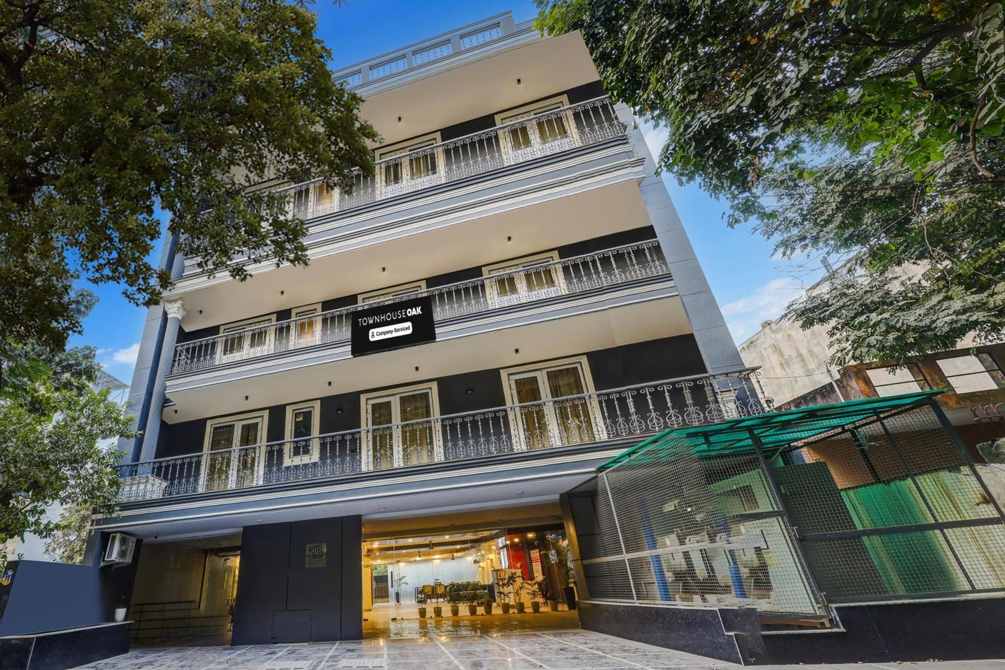 Hotel Super Townhouse Oak Udyog Vihar Gurgaon Exterior foto