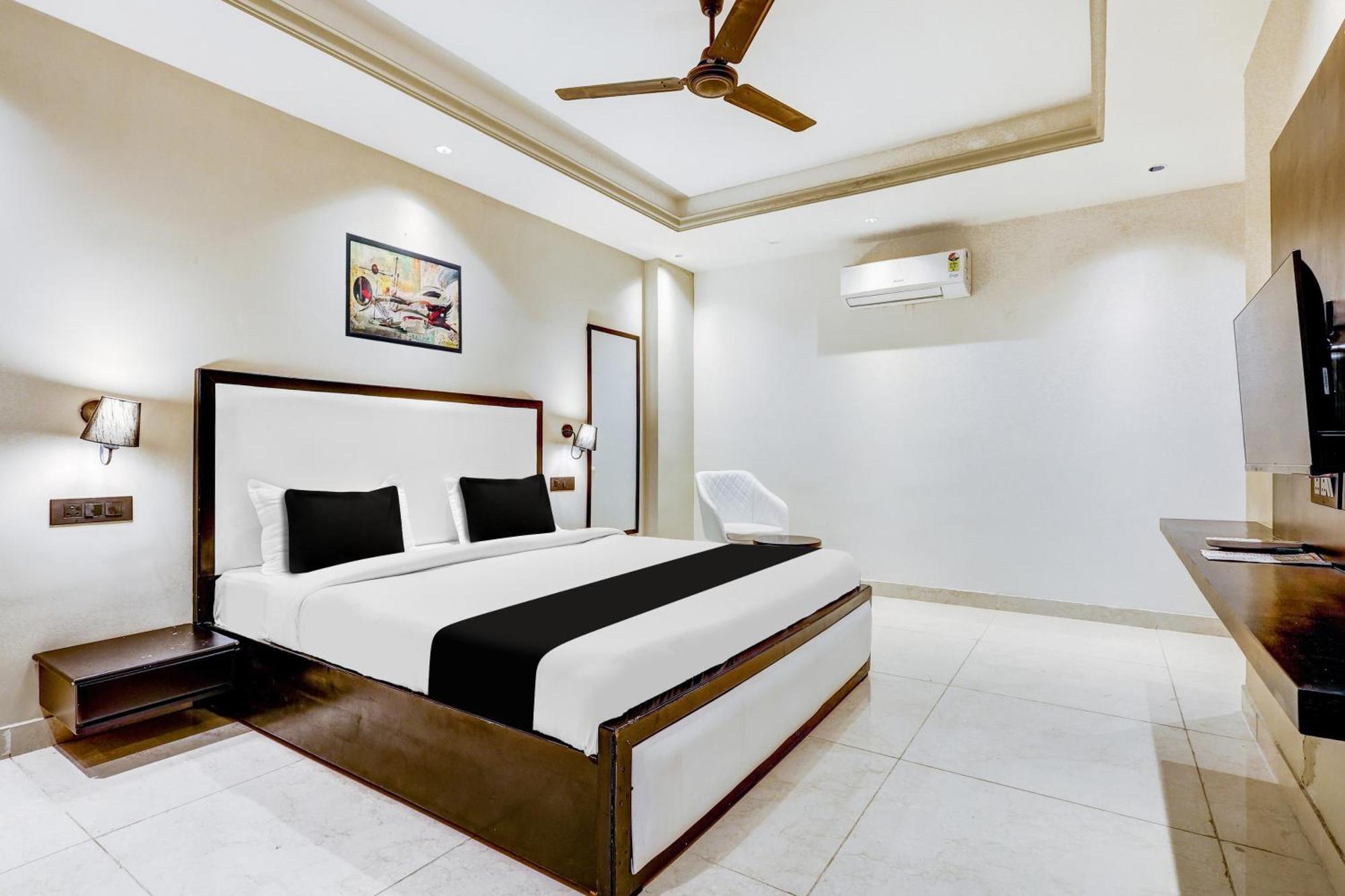 Hotel Super Townhouse Oak Udyog Vihar Gurgaon Exterior foto