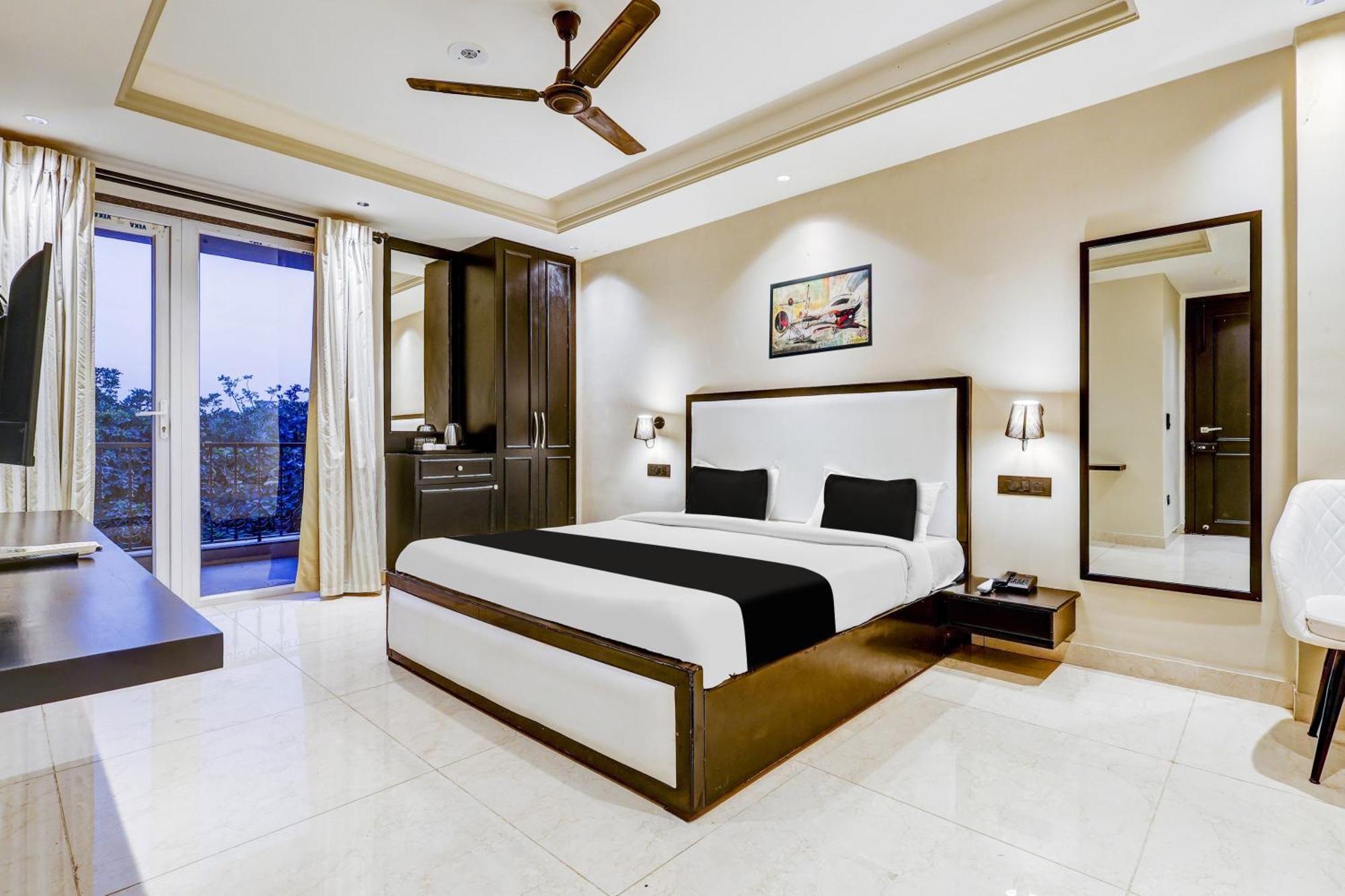 Hotel Super Townhouse Oak Udyog Vihar Gurgaon Exterior foto